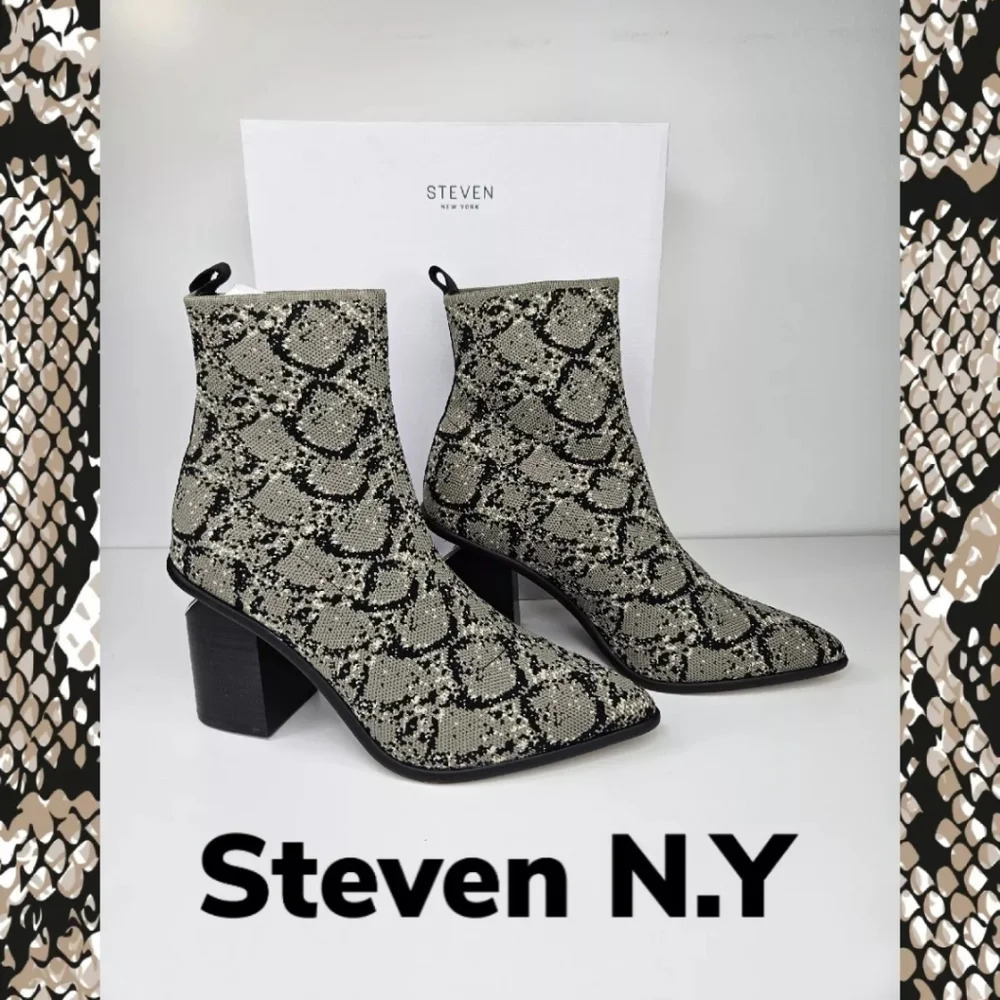 Steven By Steve Madden Sock Ankle Boots Cut Out Heel Sz 8 & 8.5 Pointed Toe